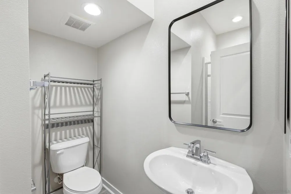 2572 S Escondido Blvd #808 Escondido, CA 92025