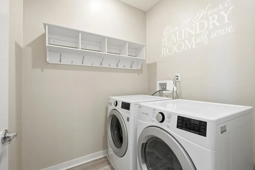 2572 S Escondido Blvd #808 Escondido, CA 92025