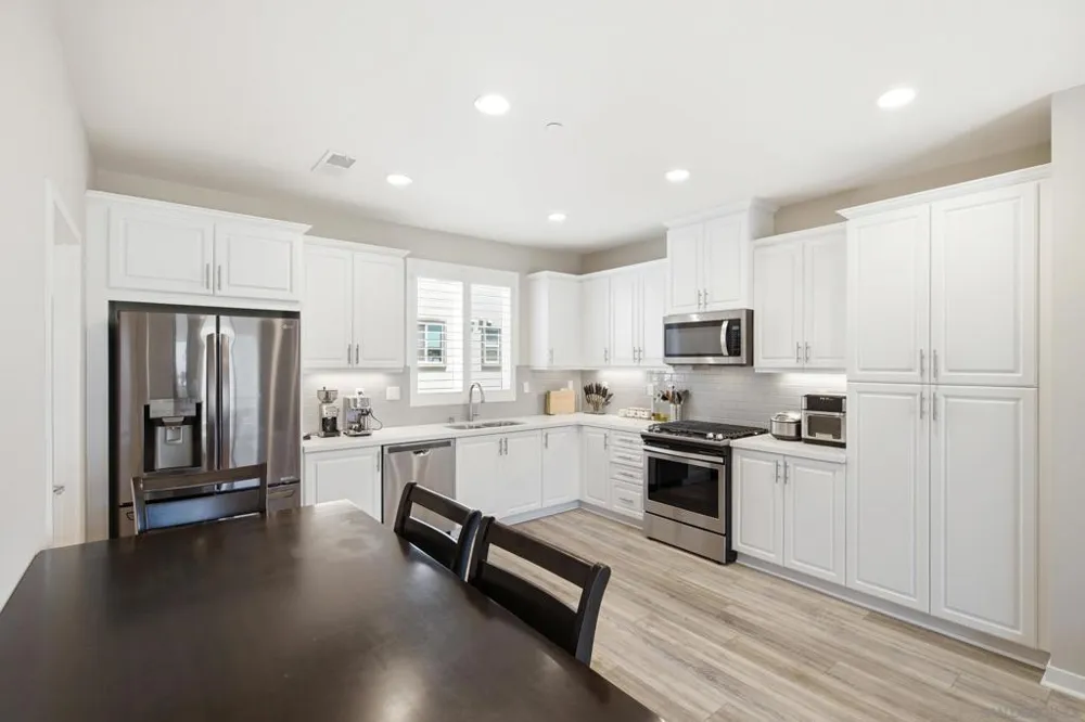 2572 S Escondido Blvd #808 Escondido, CA 92025