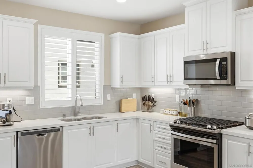 2572 S Escondido Blvd #808 Escondido, CA 92025