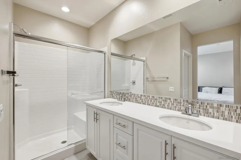 2572 S Escondido Blvd #808 Escondido, CA 92025