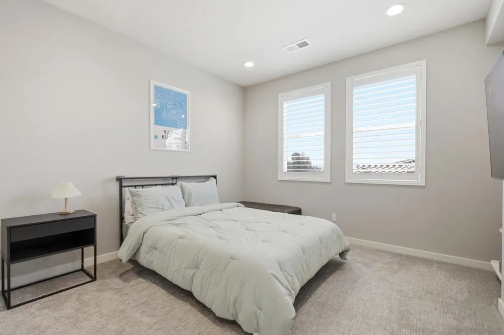 2572 S Escondido Blvd #808 Escondido, CA 92025