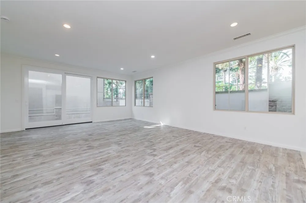 57 Sable Irvine, CA 92618