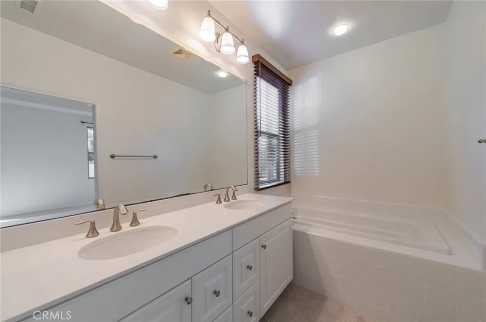 57 Sable Irvine, CA 92618
