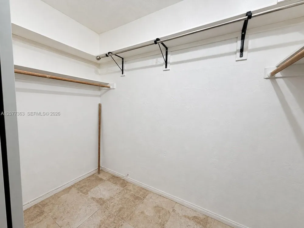 2430 NE 135th St #103 North Miami, FL 33181