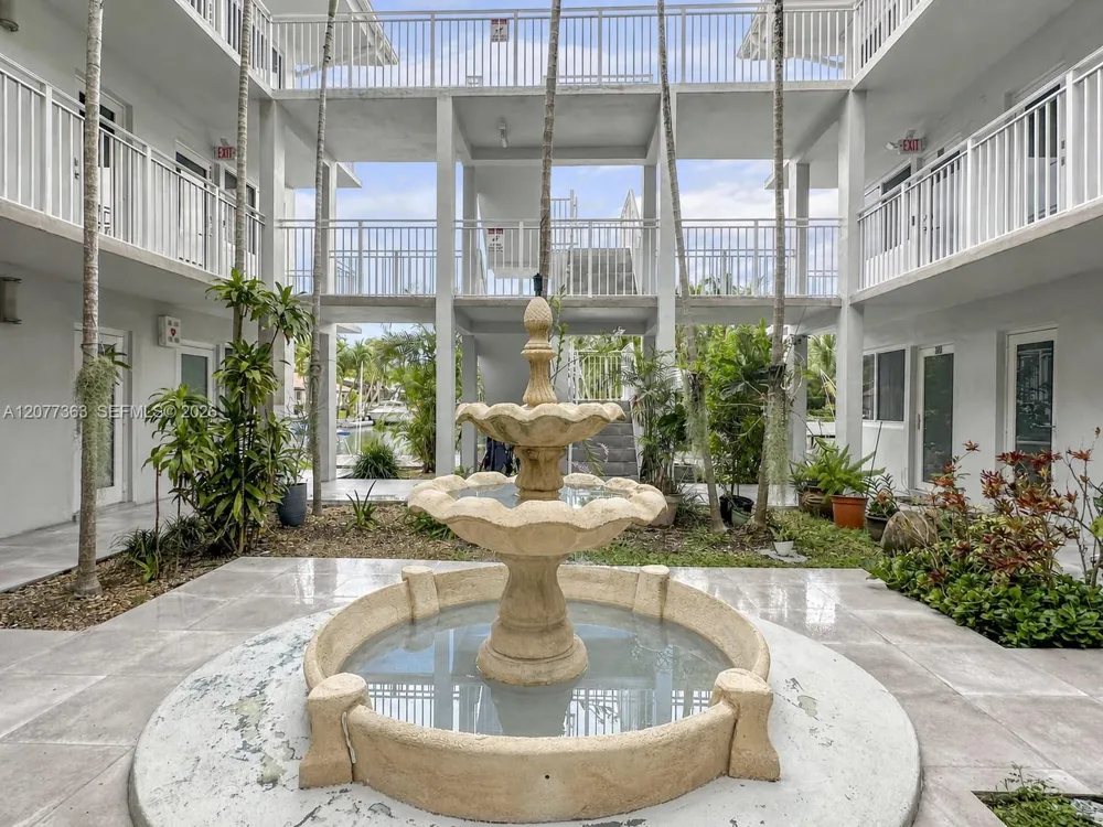 2430 NE 135th St #103 North Miami, FL 33181