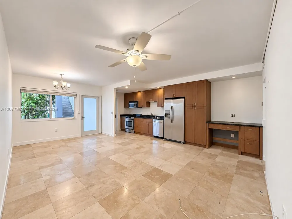 2430 NE 135th St #103 North Miami, FL 33181