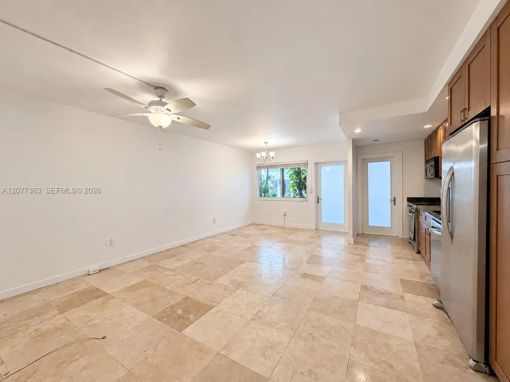 2430 NE 135th St #103 North Miami, FL 33181