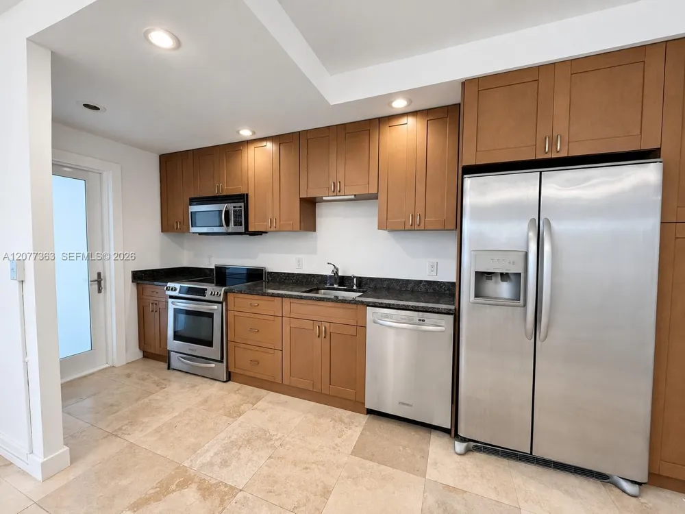 2430 NE 135th St #103 North Miami, FL 33181