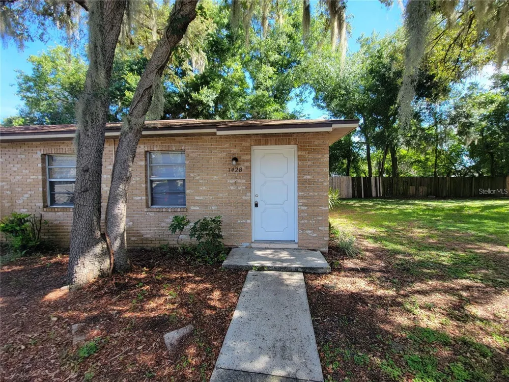 1428 E FERN ROAD Lakeland, FL 33801
