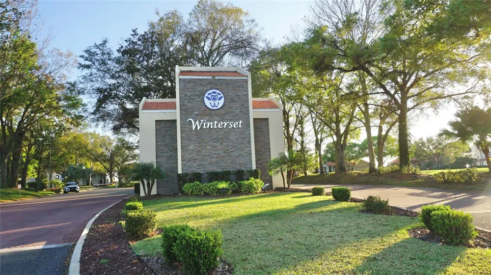 715 MAGNOLIA PLACE #715 Winter Haven, FL 33884