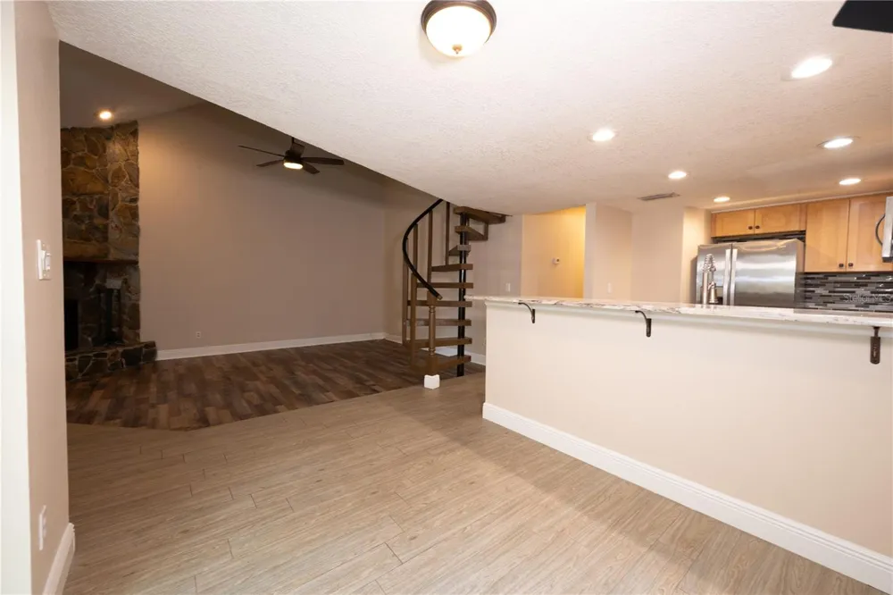 201 SOMERSET LANE #201 Palm Harbor, FL 34684