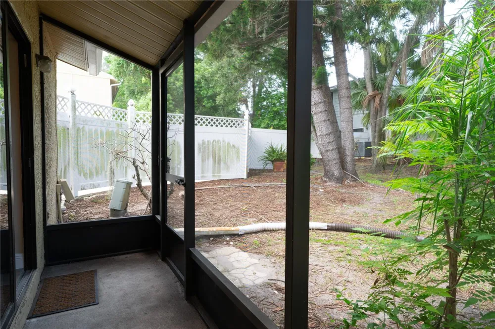 201 SOMERSET LANE #201 Palm Harbor, FL 34684