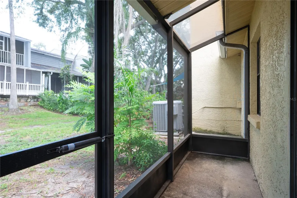 201 SOMERSET LANE #201 Palm Harbor, FL 34684