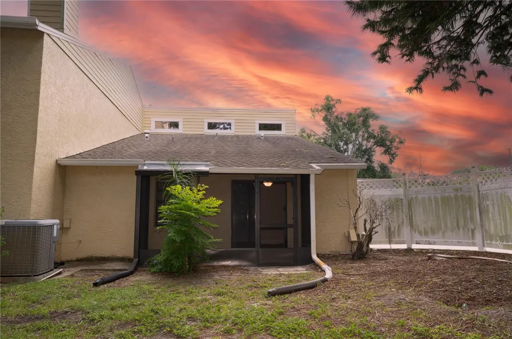 201 SOMERSET LANE #201 Palm Harbor, FL 34684