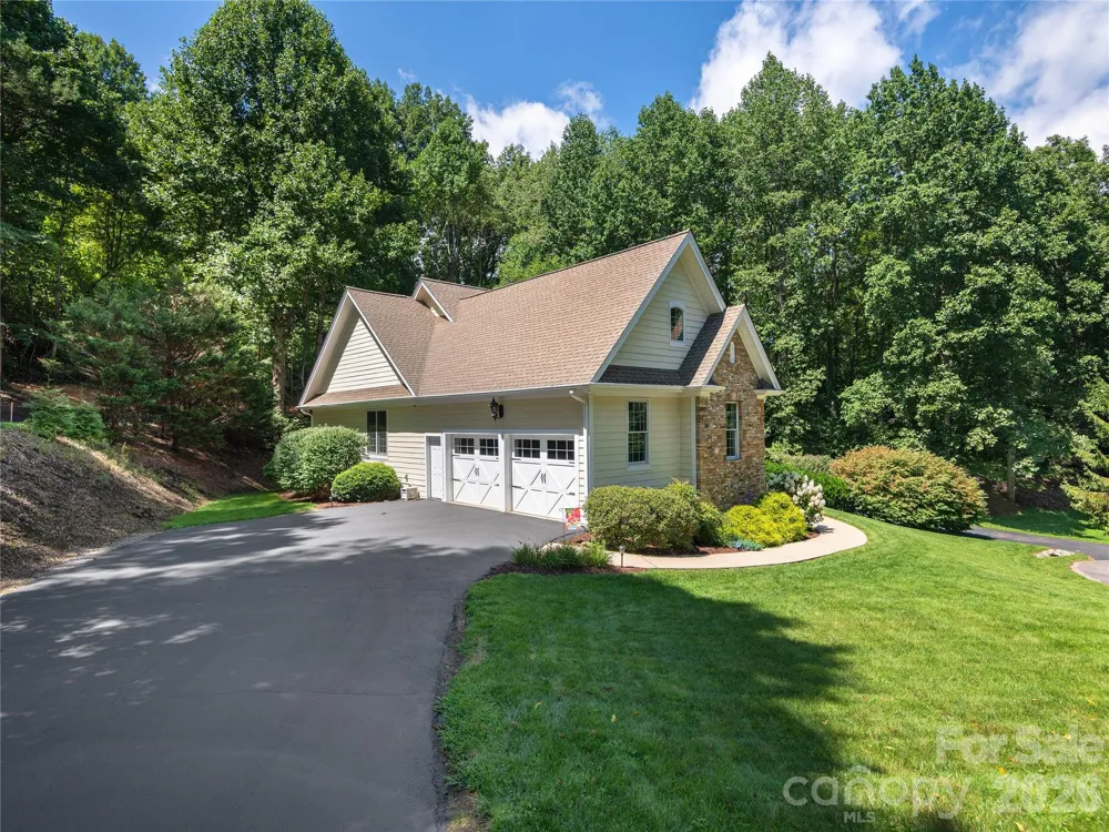 314 Summerset Drive Clyde, NC 28721