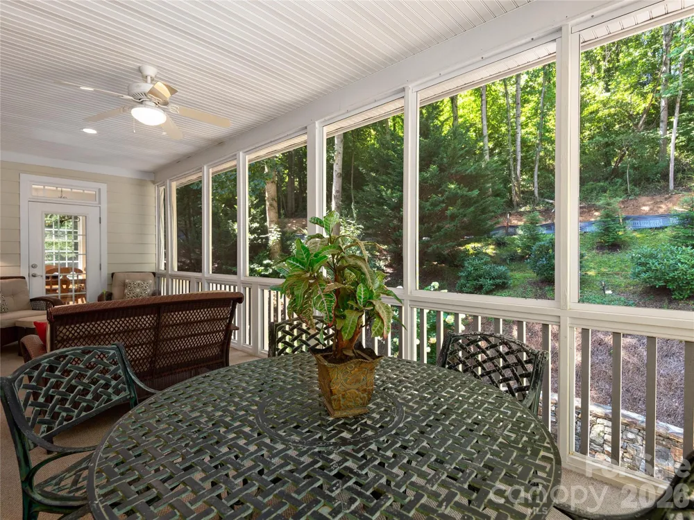 314 Summerset Drive Clyde, NC 28721
