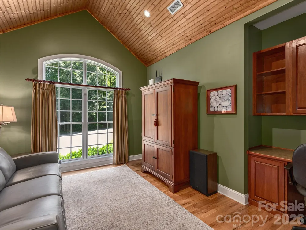 314 Summerset Drive Clyde, NC 28721