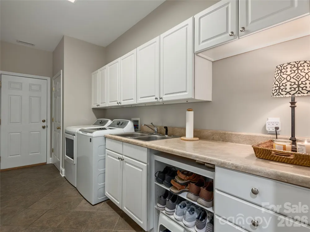 314 Summerset Drive Clyde, NC 28721