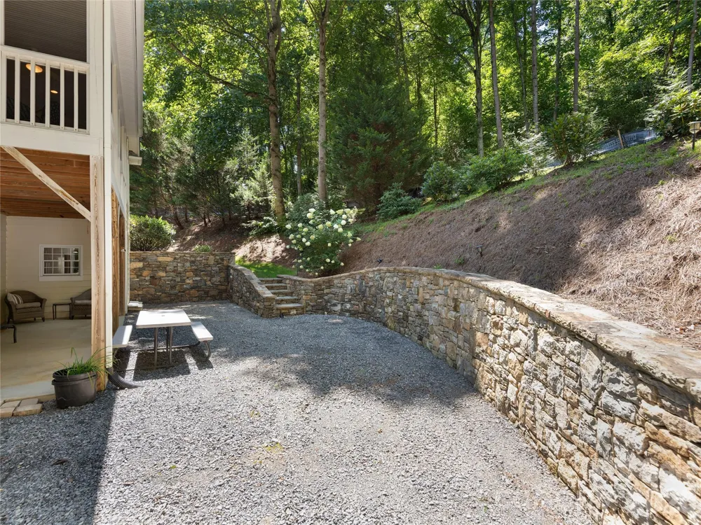 314 Summerset Drive Clyde, NC 28721