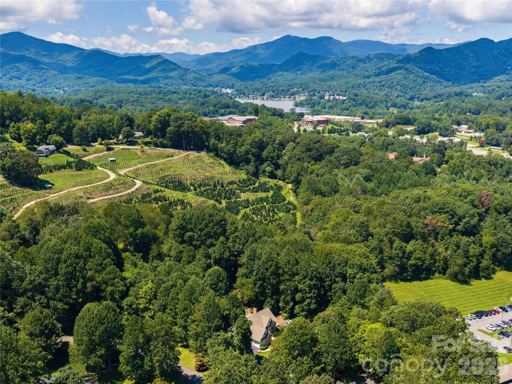 314 Summerset Drive Clyde, NC 28721