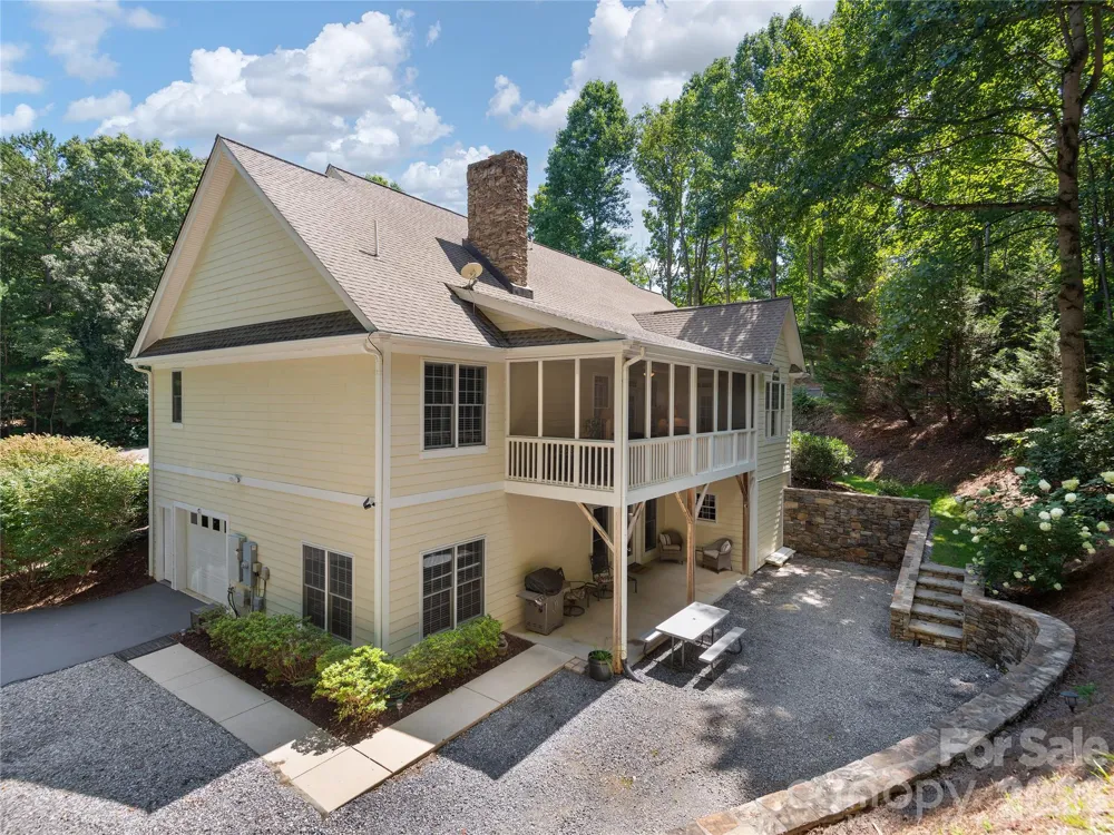 314 Summerset Drive Clyde, NC 28721
