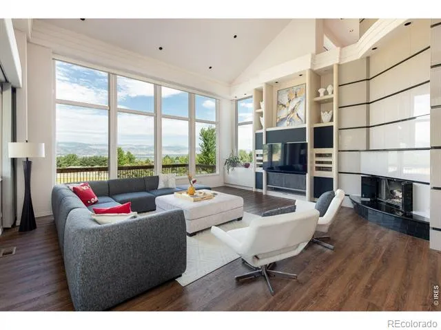 160 Ponderosa Drive Boulder, CO 80303