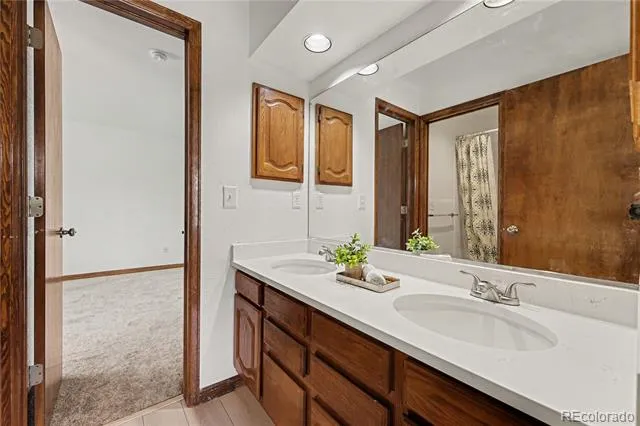 2875 E 124th Way Thornton, CO 80241