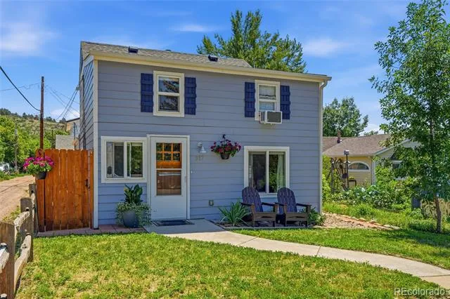 317 3rd Avenue Lyons, CO 80540