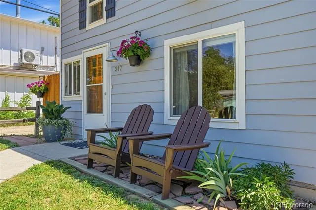 317 3rd Avenue Lyons, CO 80540