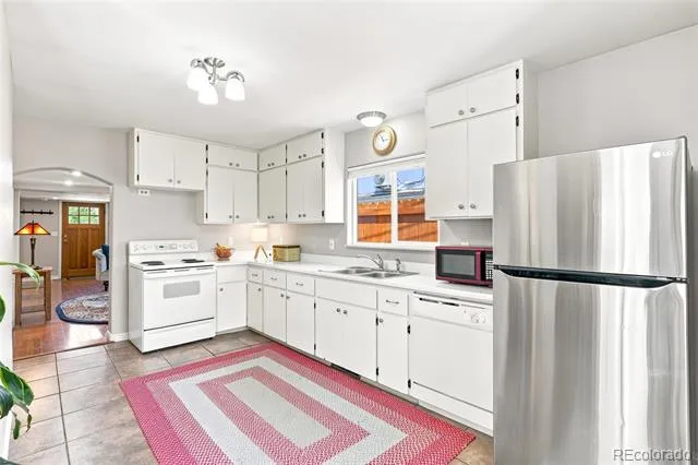 317 3rd Avenue Lyons, CO 80540
