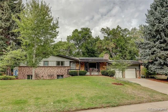 1055 Zinnia Street Golden, CO 80401