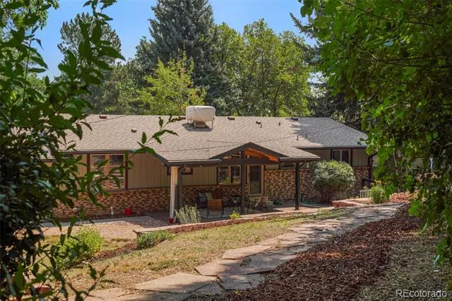 1055 Zinnia Street Golden, CO 80401