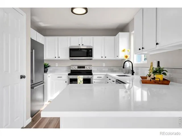325 Hawthorne Avenue Johnstown, CO 80534