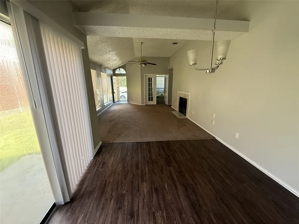 404 Seminary Ridge Mesquite, TX 75149