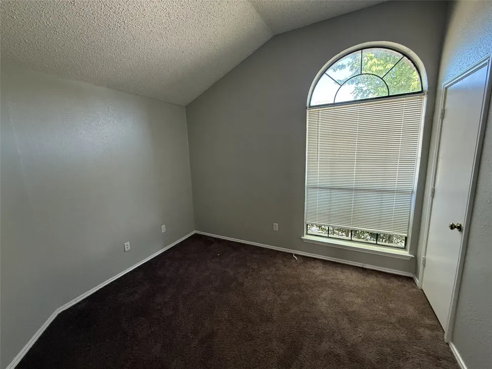 404 Seminary Ridge Mesquite, TX 75149