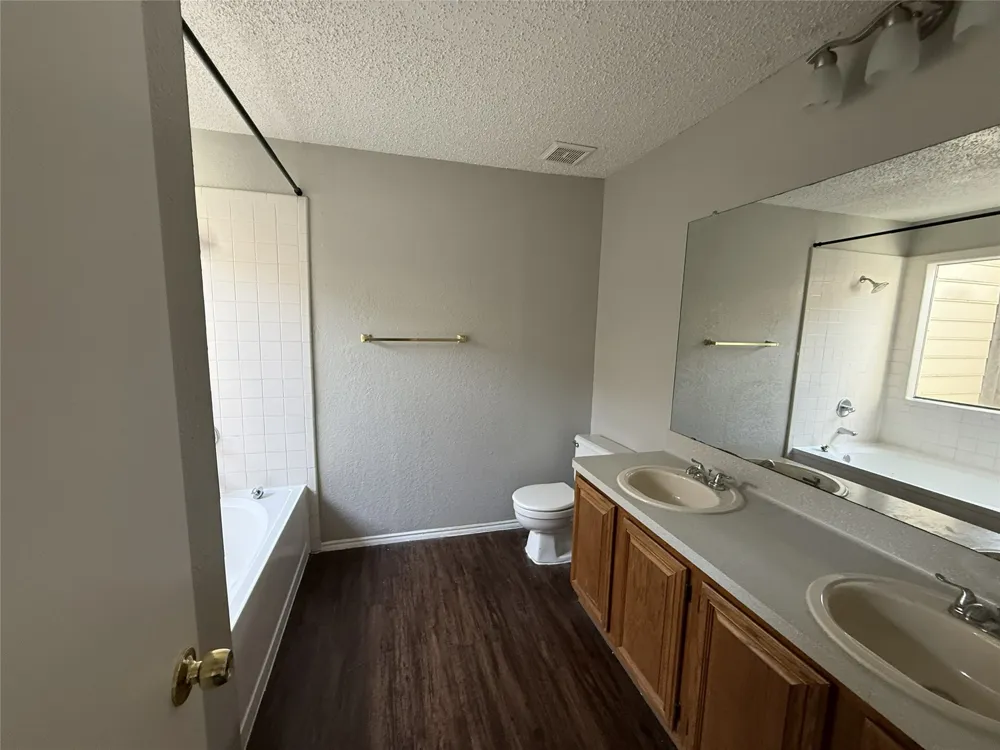 404 Seminary Ridge Mesquite, TX 75149