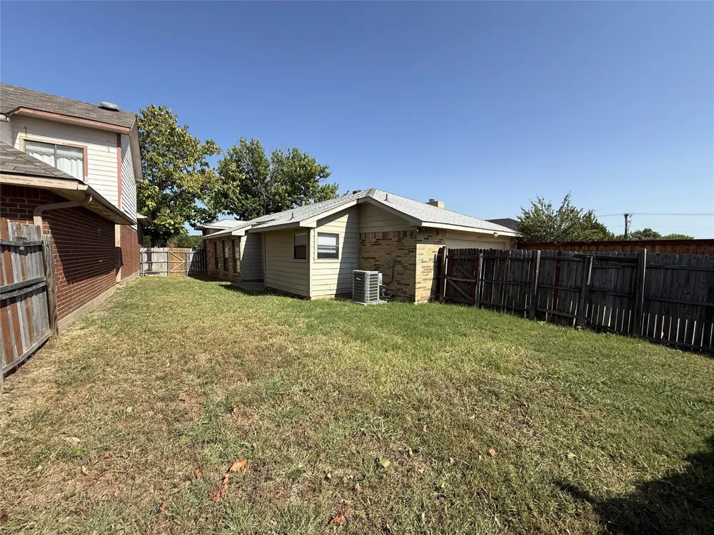 404 Seminary Ridge Mesquite, TX 75149