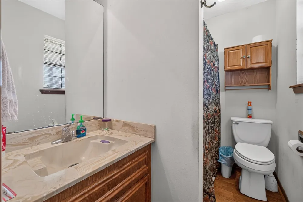 281 Lakeshore Onalaska, TX 77360
