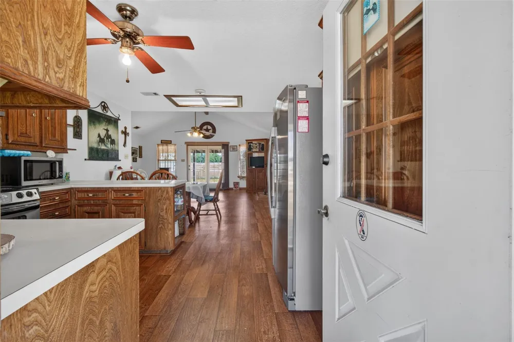 281 Lakeshore Onalaska, TX 77360