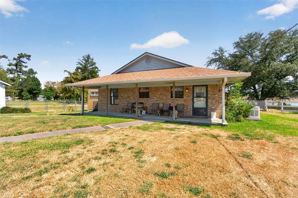 281 Lakeshore Onalaska, TX 77360