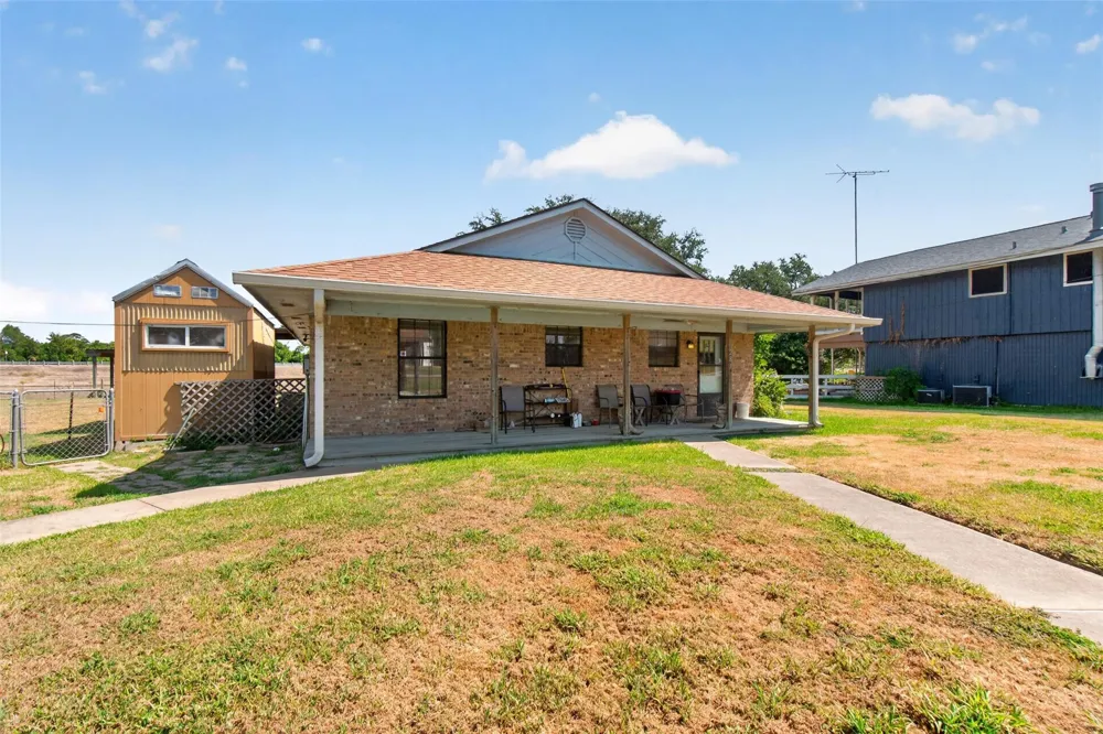 281 Lakeshore Onalaska, TX 77360