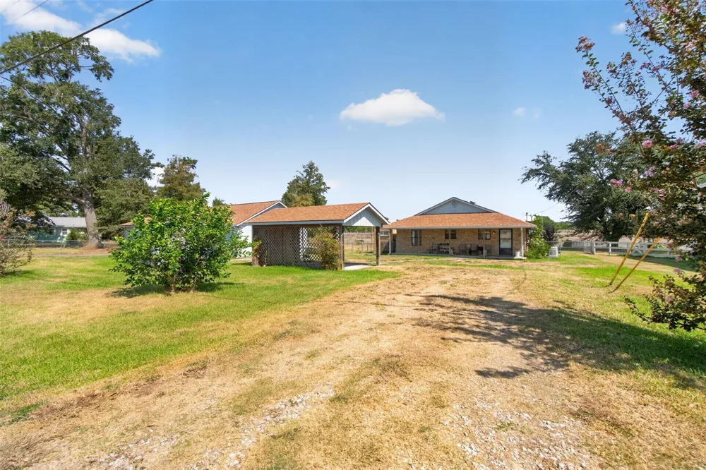 281 Lakeshore Onalaska, TX 77360