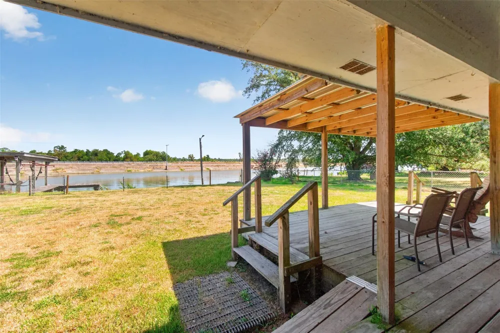 281 Lakeshore Onalaska, TX 77360