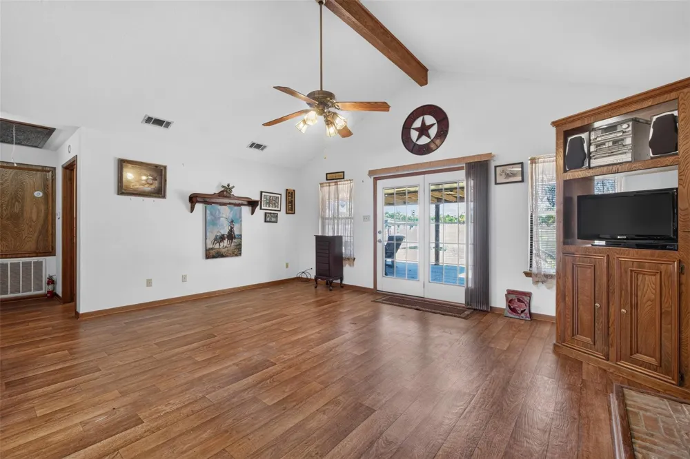 281 Lakeshore Onalaska, TX 77360