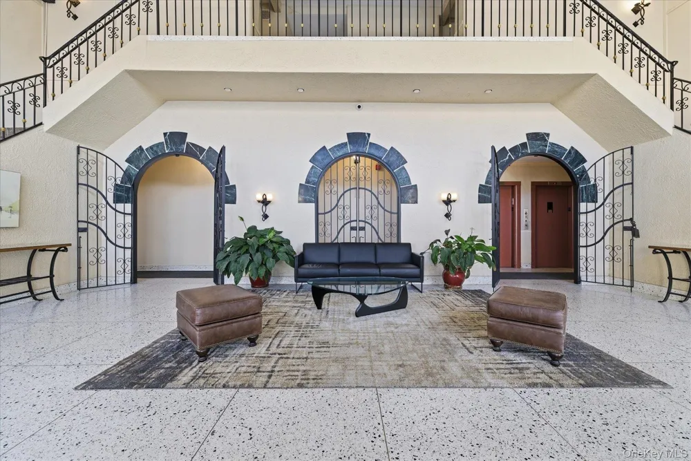 370 West Broadway #5C Long Beach, NY 11561