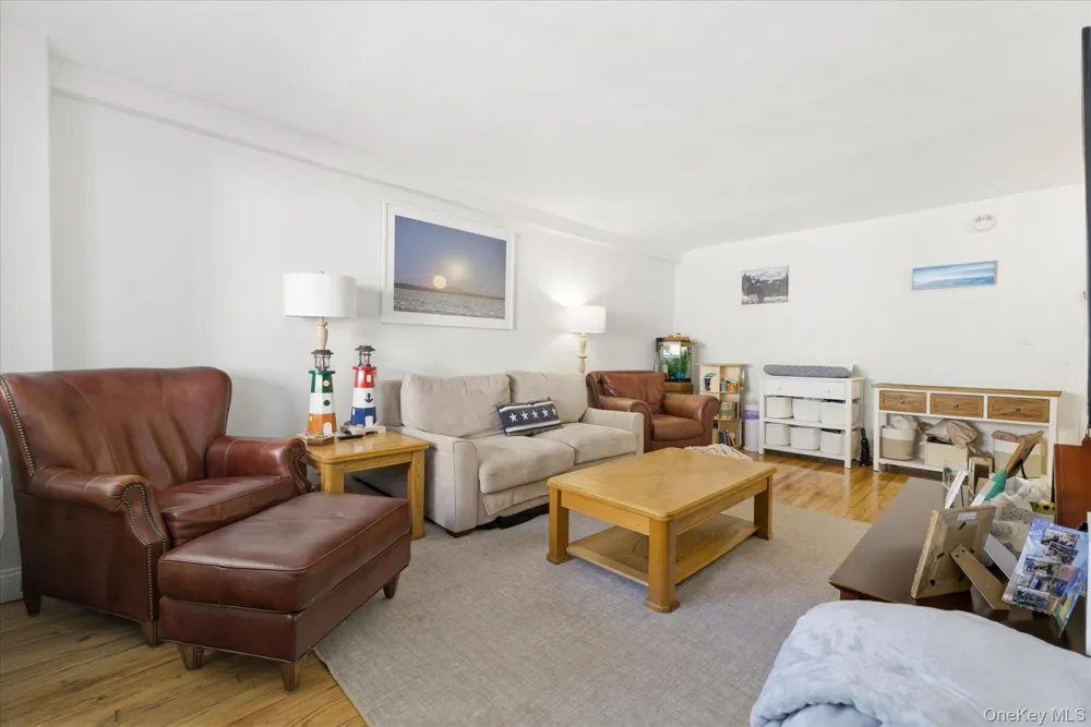 370 West Broadway #5C Long Beach, NY 11561
