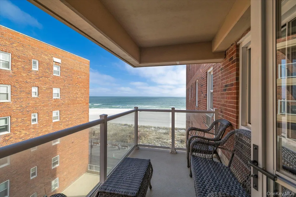370 West Broadway #5C Long Beach, NY 11561
