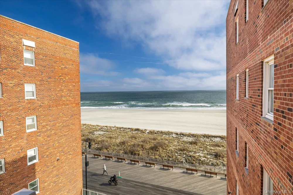 370 West Broadway #5C Long Beach, NY 11561