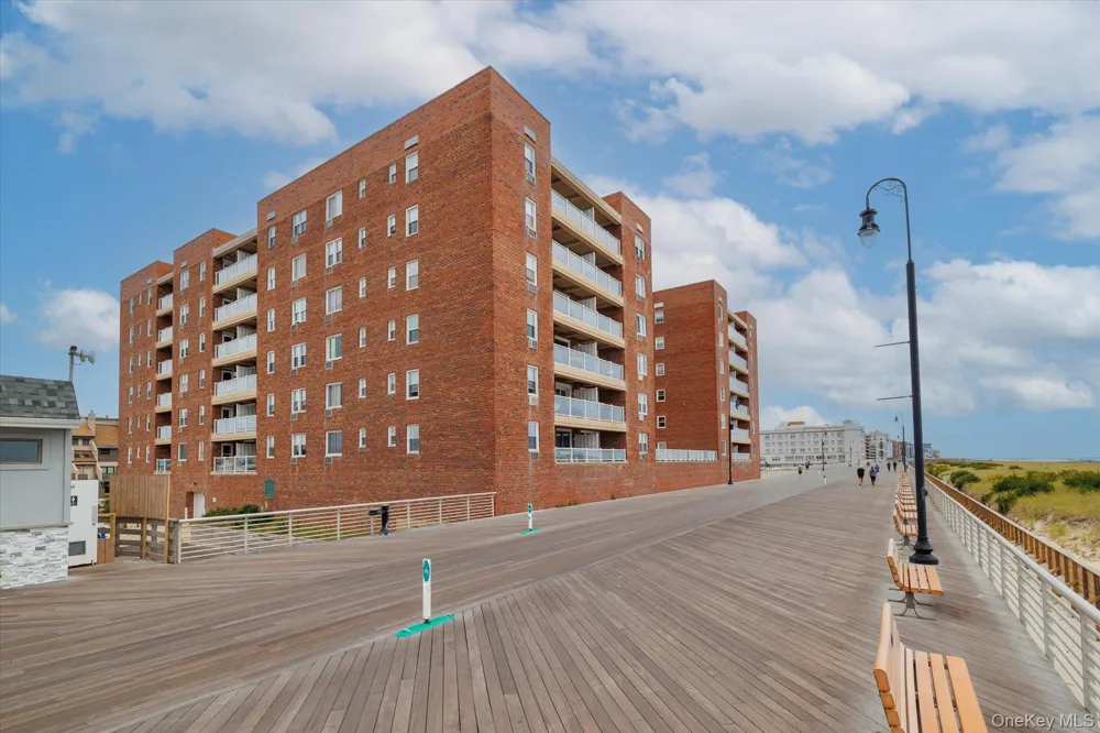 370 West Broadway #5C Long Beach, NY 11561